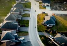 zeg me nog eens dat God niet bestaat: robot postbodes